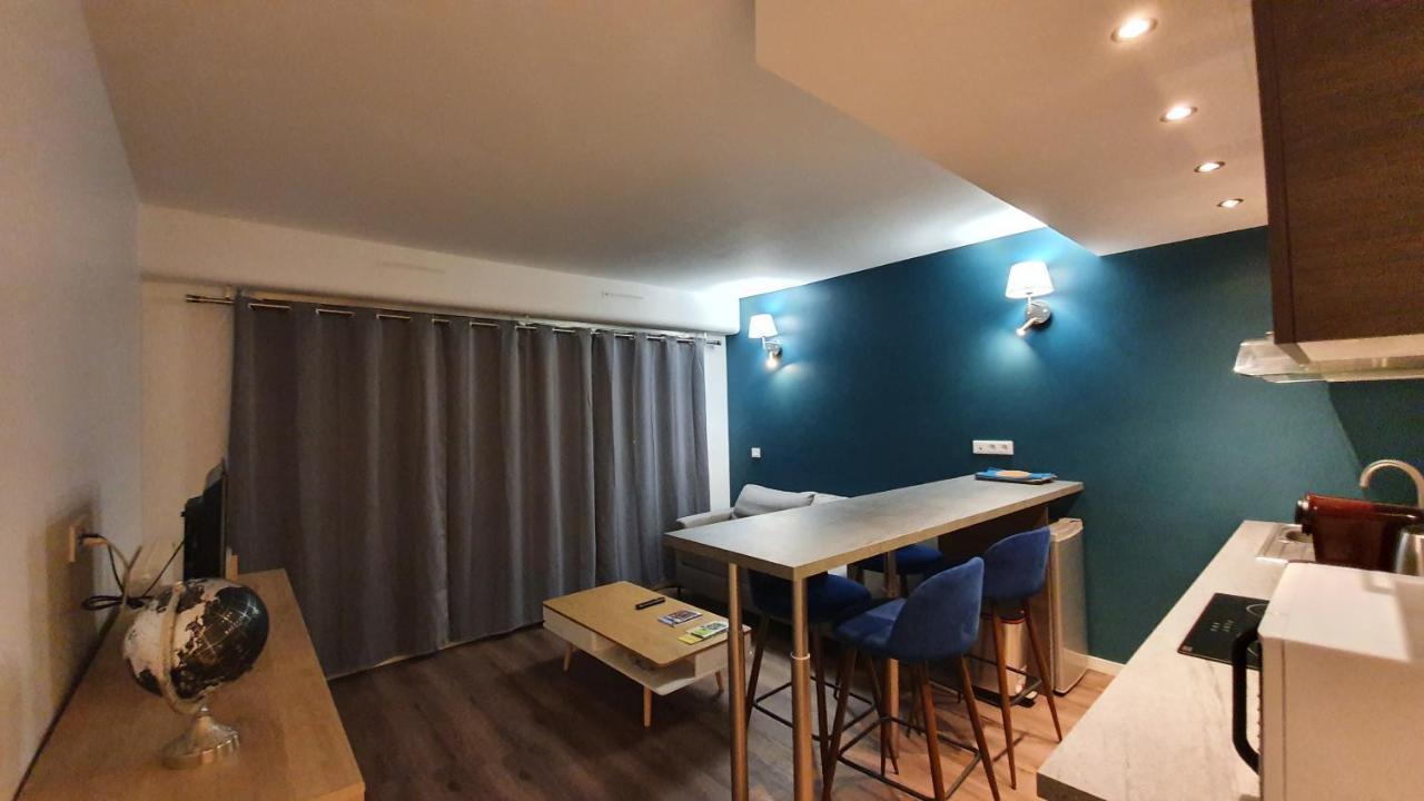 Le Nid Douillet D'Angelique Et David Avec Parking Apartment Rambouillet Exterior photo